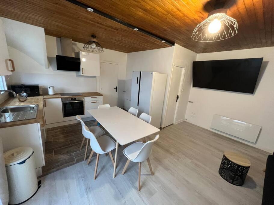 Appartement Style Chalet Standing 2 A 6 Personnes La Bourboule Bagian luar foto