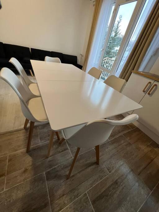 Appartement Style Chalet Standing 2 A 6 Personnes La Bourboule Bagian luar foto
