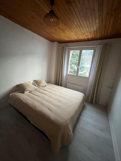 Appartement Style Chalet Standing 2 A 6 Personnes La Bourboule Bagian luar foto